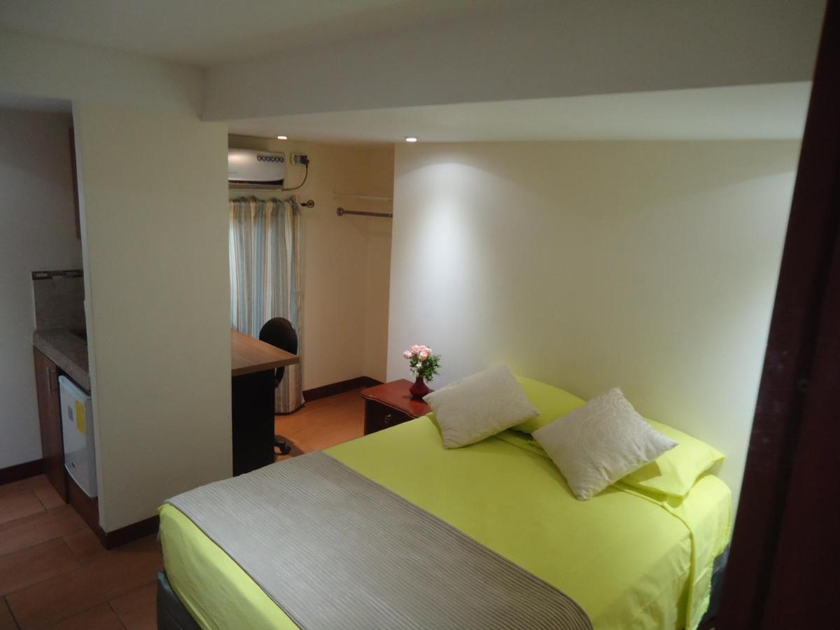 Hostaling Guayaquil Mercedes Екстериор снимка