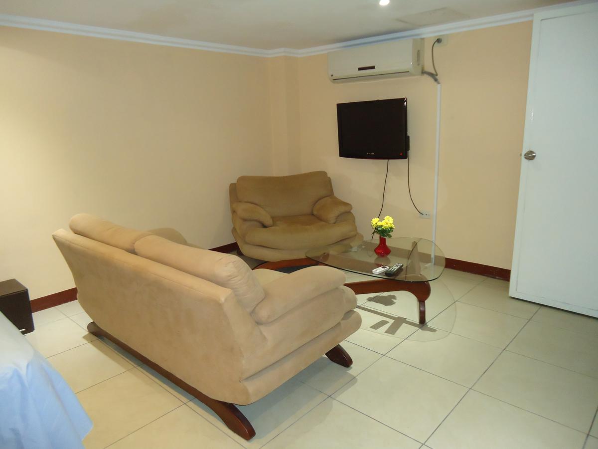 Hostaling Guayaquil Mercedes Екстериор снимка